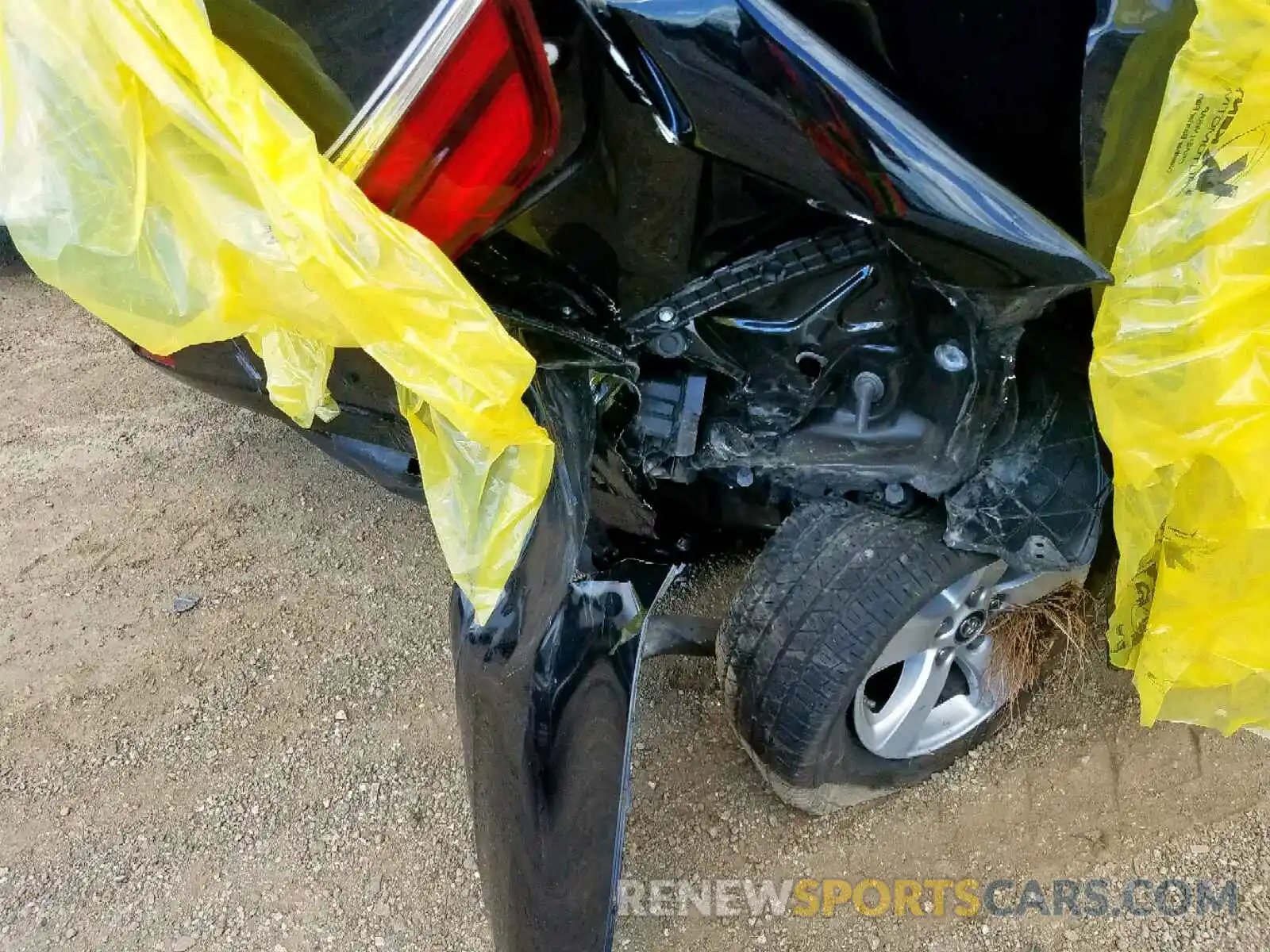 9 Photograph of a damaged car 5TDKZ3DC2KS971652 TOYOTA SIENNA LE 2019