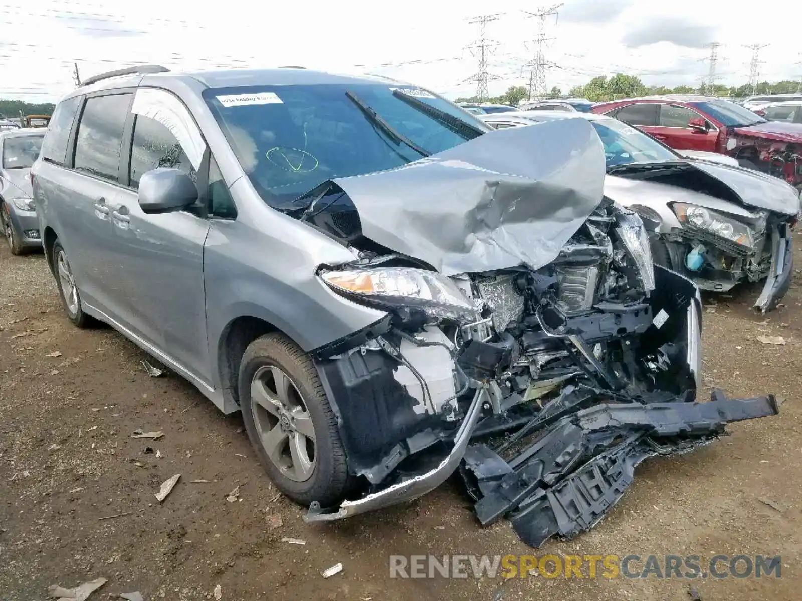 1 Photograph of a damaged car 5TDKZ3DC8KS018105 TOYOTA SIENNA LE 2019