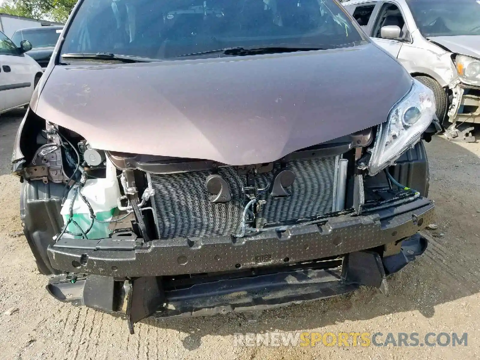 9 Photograph of a damaged car 5TDYZ3DCXKS994722 TOYOTA SIENNA LIM 2019