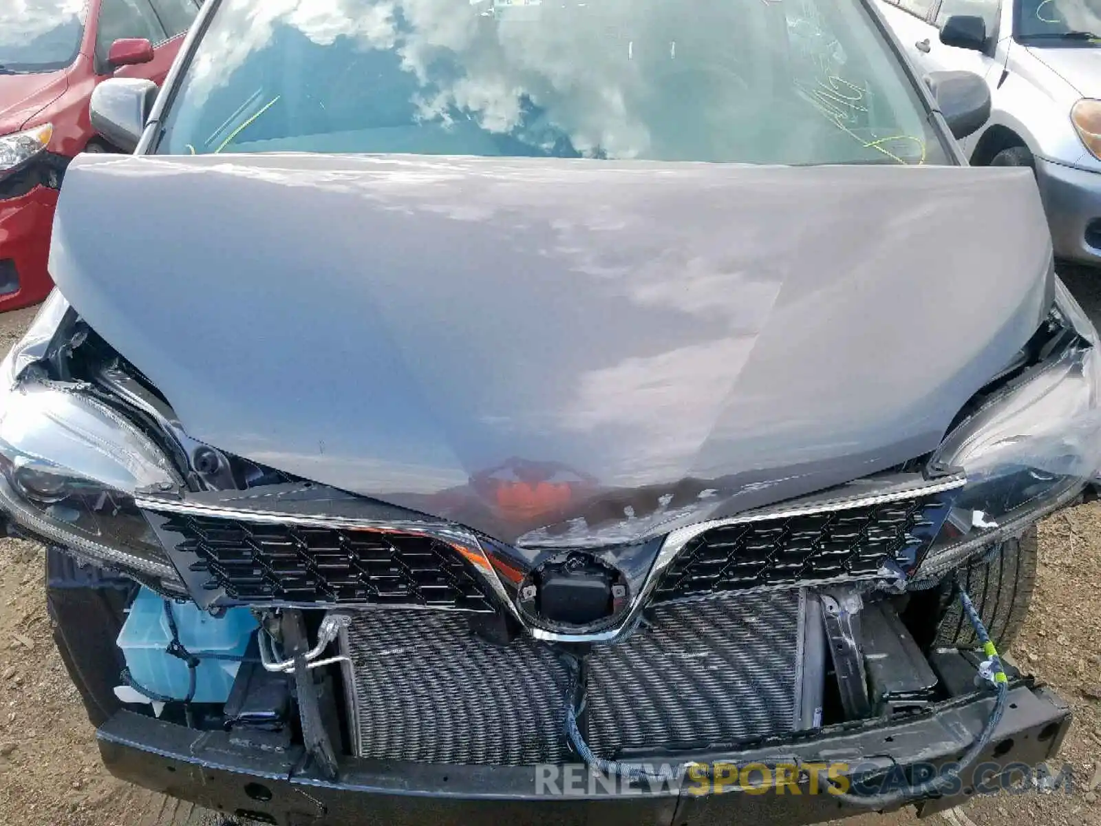 7 Photograph of a damaged car 5TDXZ3DC2KS978459 TOYOTA SIENNA SE 2019