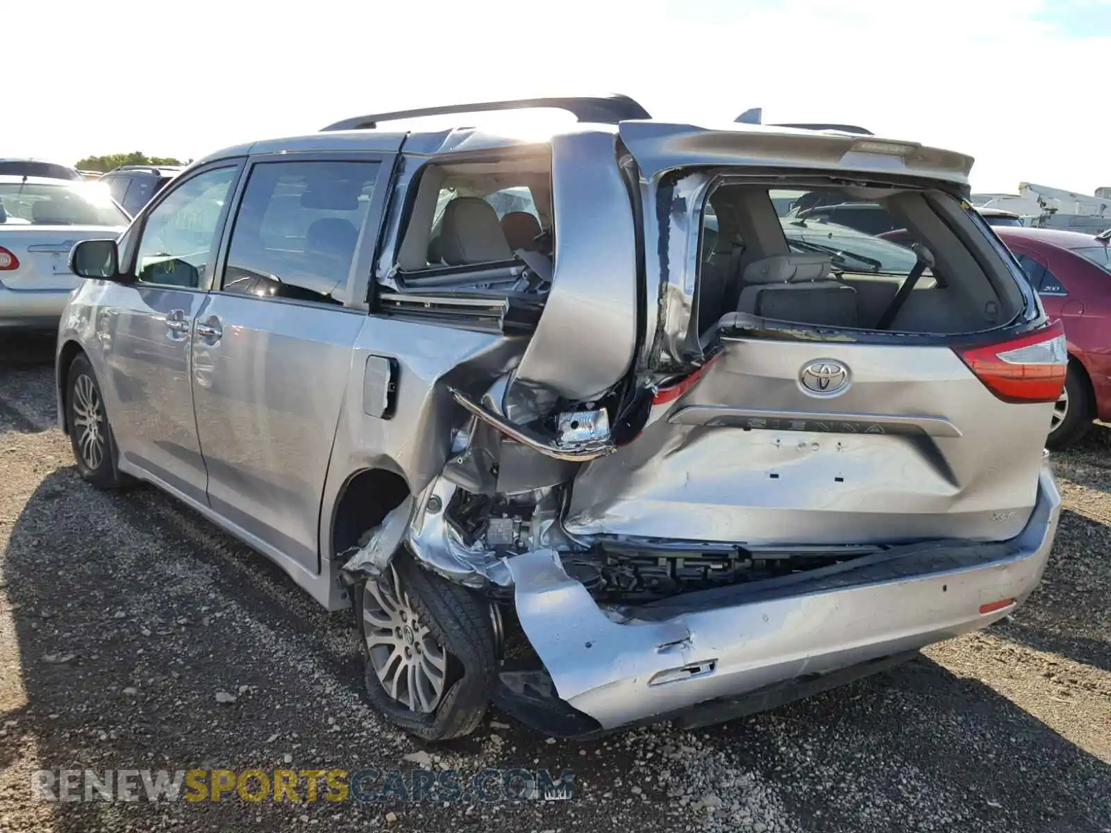 3 Фотография поврежденного автомобиля 5TDYZ3DC2JS942791 TOYOTA SIENNA XLE 2018