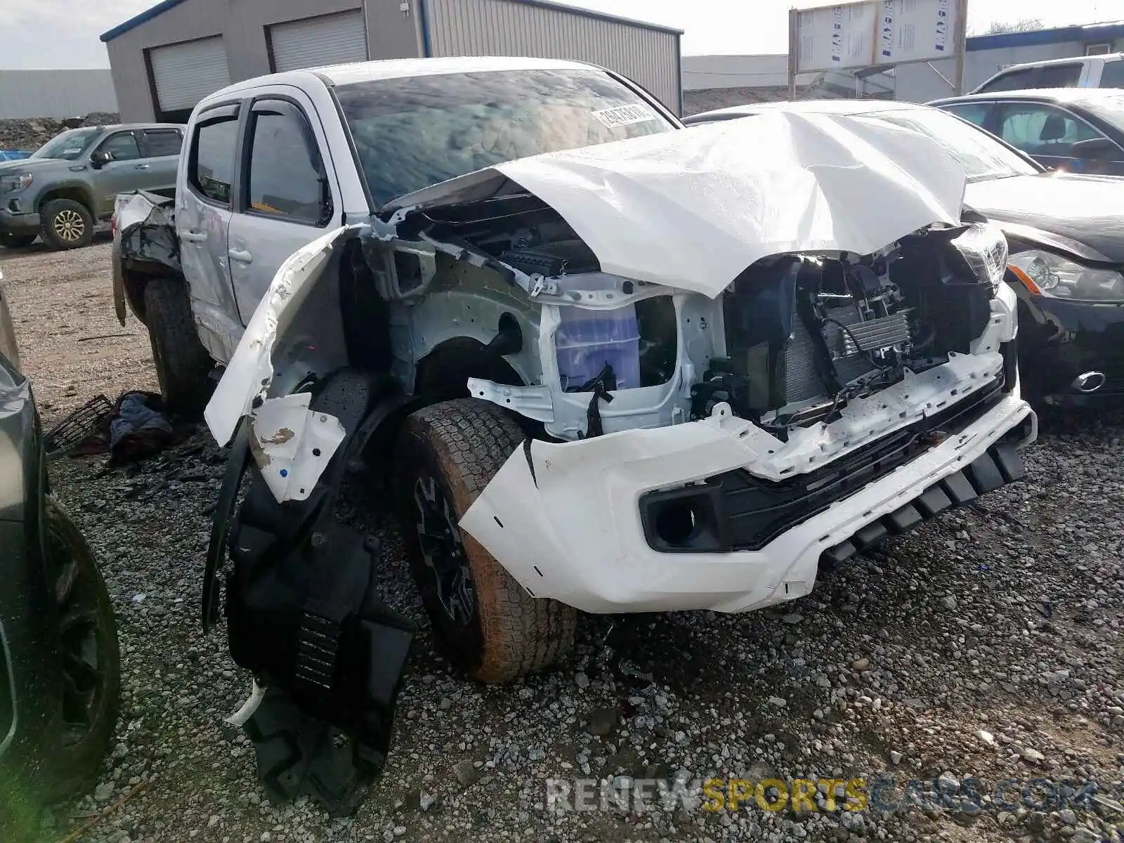 1 Photograph of a damaged car 3TMCZ5AN6KM270019 TOYOTA TACOMA 2019