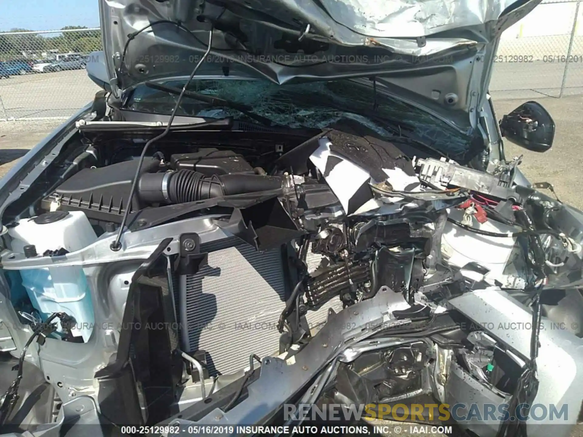 10 Photograph of a damaged car 5TFAZ5CN8KX075506 TOYOTA TACOMA 2019
