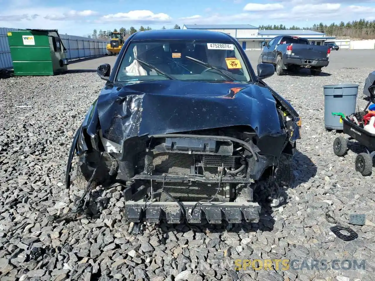 5 Photograph of a damaged car 5TFCZ5AN1KX208716 TOYOTA TACOMA 2019