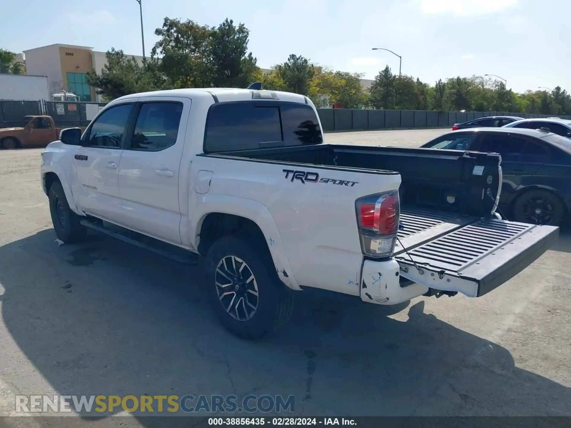 3 Photograph of a damaged car 3TMAZ5CN6LM131210 TOYOTA TACOMA 2020