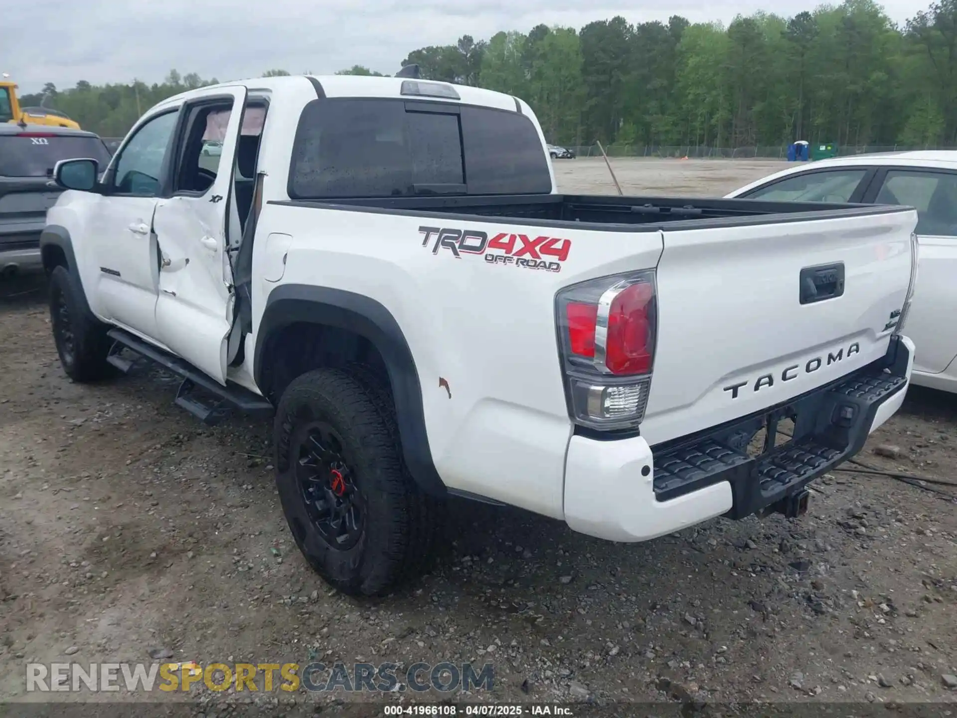 3 Photograph of a damaged car 3TMCZ5AN6LM308723 TOYOTA TACOMA 2020