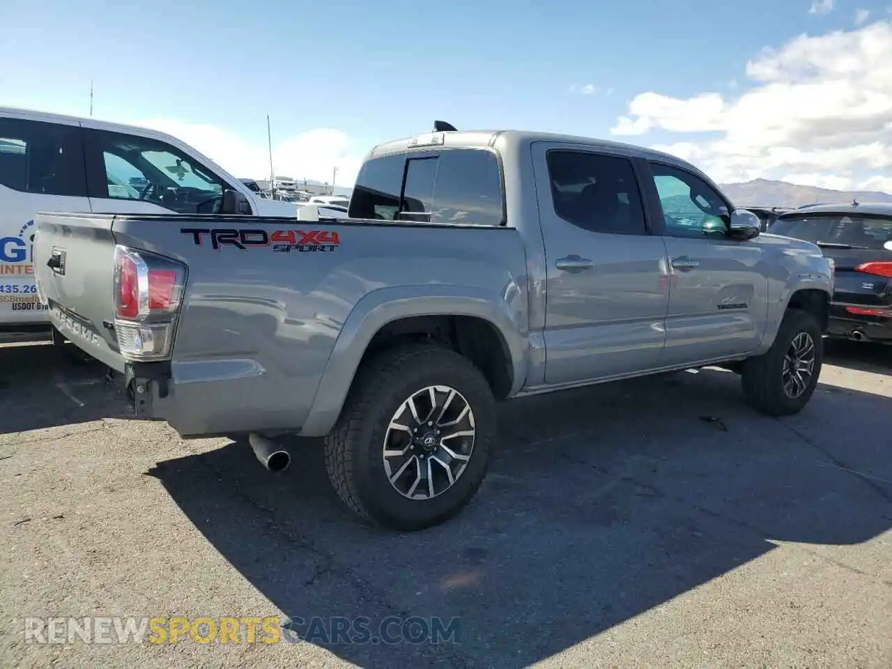 3 Photograph of a damaged car 3TMCZ5AN8LM361150 TOYOTA TACOMA 2020