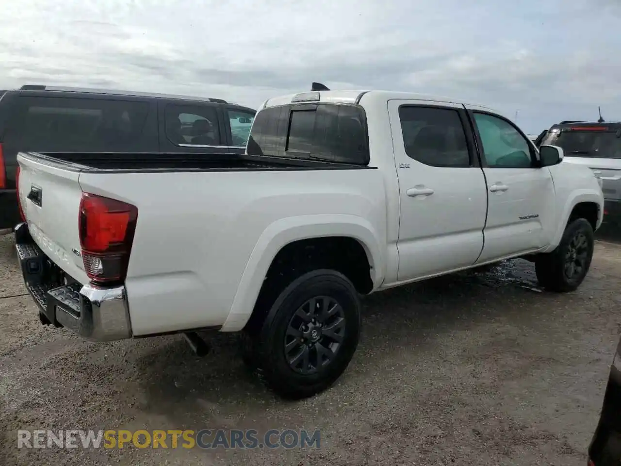 3 Photograph of a damaged car 3TYAZ5CNXLT001578 TOYOTA TACOMA 2020