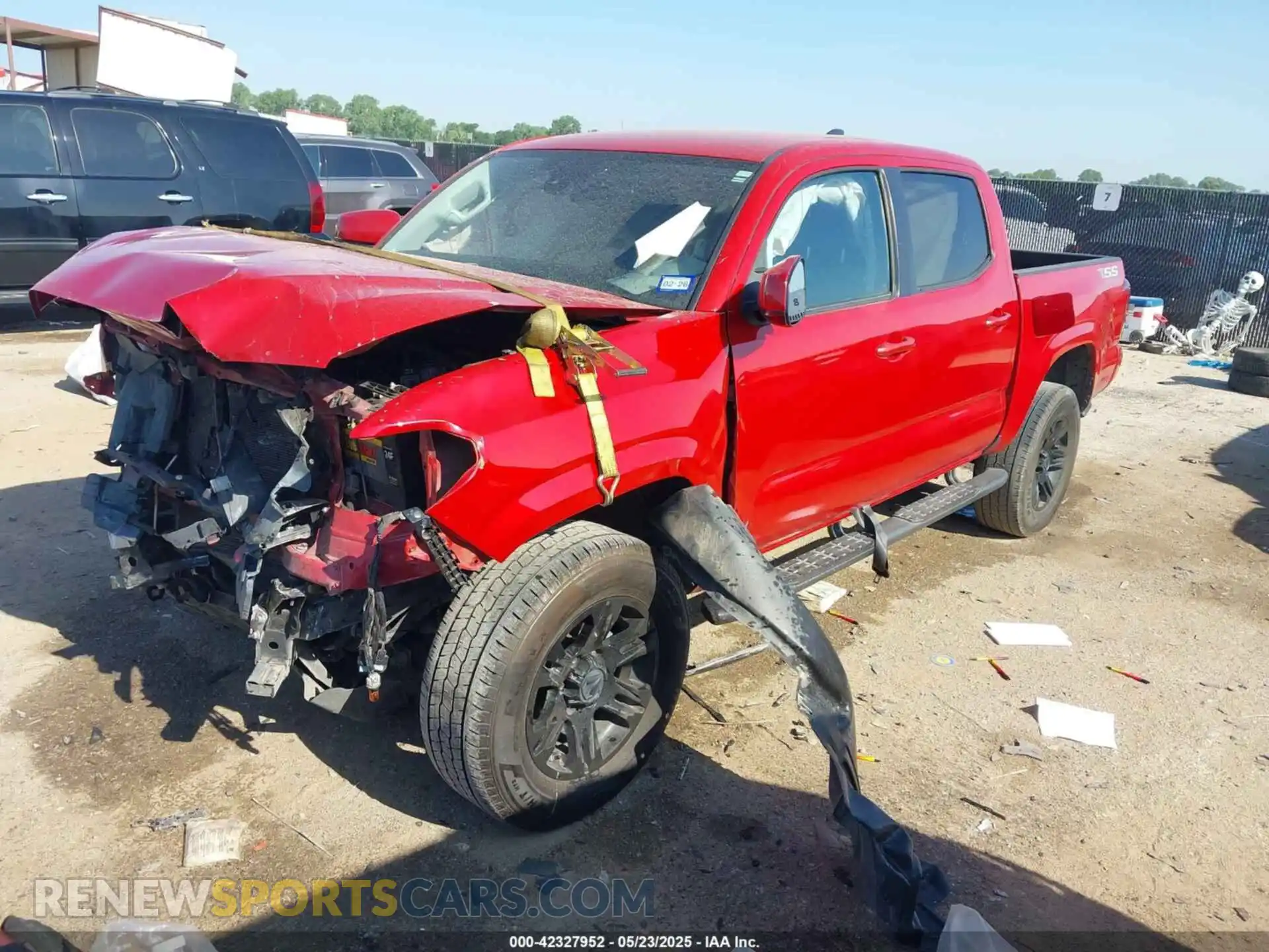2 fotografías del automóvil dañado 5TFAX5GN5LX168257 TOYOTA TACOMA 2020