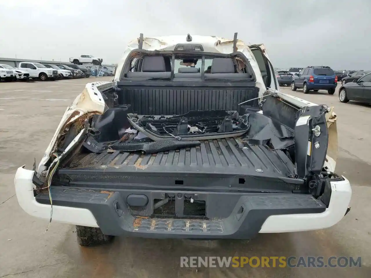 6 Photograph of a damaged car 5TFAX5GN7LX187800 TOYOTA TACOMA 2020