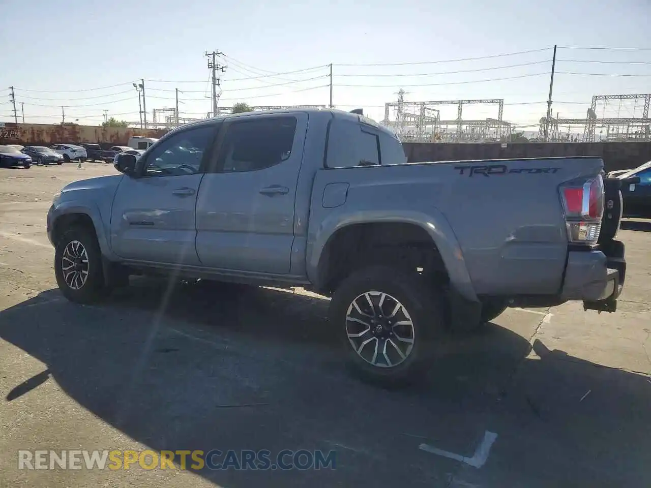 2 fotografías del automóvil dañado 3TMAZ5CN6MM146971 TOYOTA TACOMA 2021