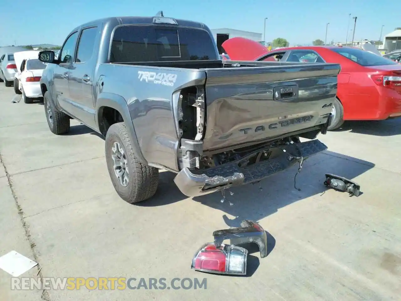 3 Photograph of a damaged car 3TMCZ5AN0MM403473 TOYOTA TACOMA 2021