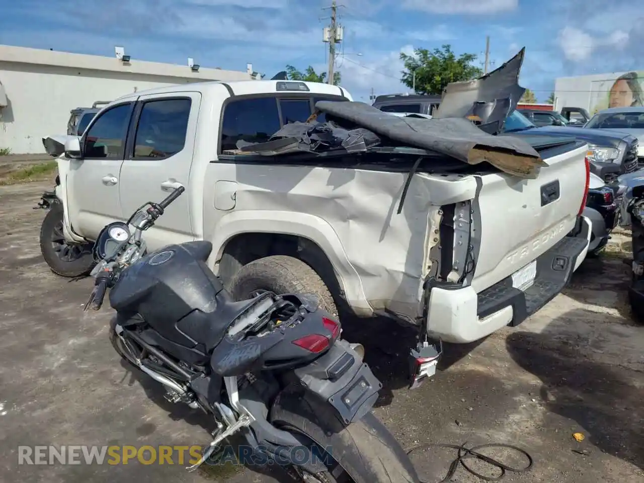 2 Photograph of a damaged car 3TYAX5GN1MT010686 TOYOTA TACOMA 2021