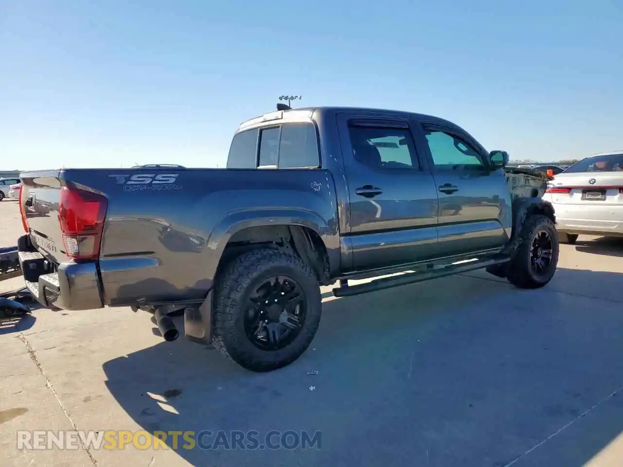 3 Photograph of a damaged car 3TYAX5GN1MT017542 TOYOTA TACOMA 2021
