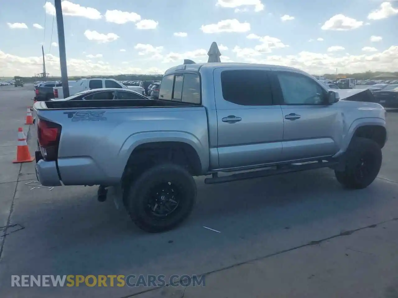 3 Photograph of a damaged car 3TYAX5GN2MT011099 TOYOTA TACOMA 2021