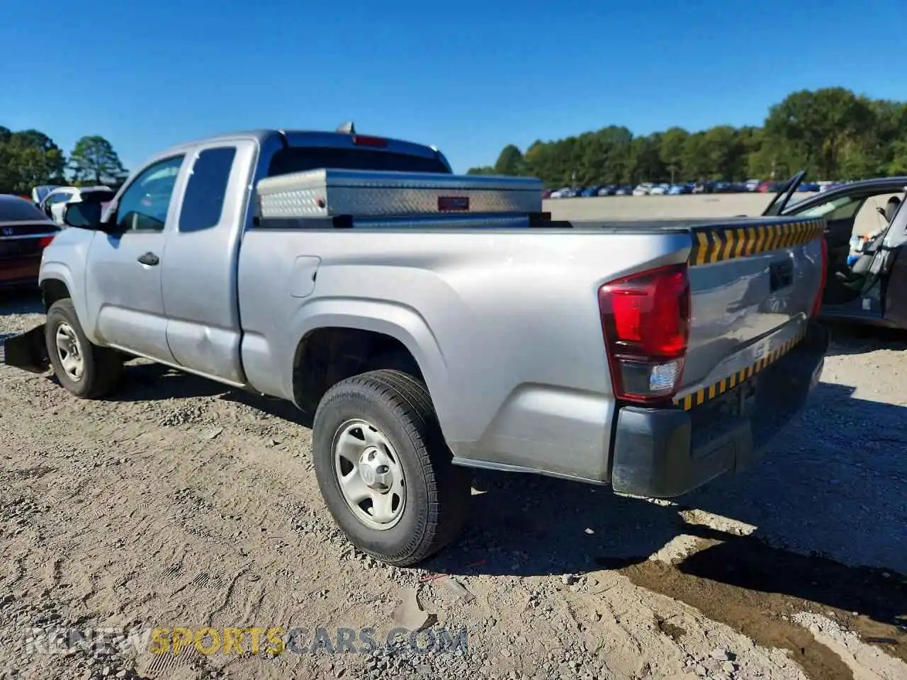 2 fotografías del automóvil dañado 3TYRX5GN3MT023152 TOYOTA TACOMA 2021