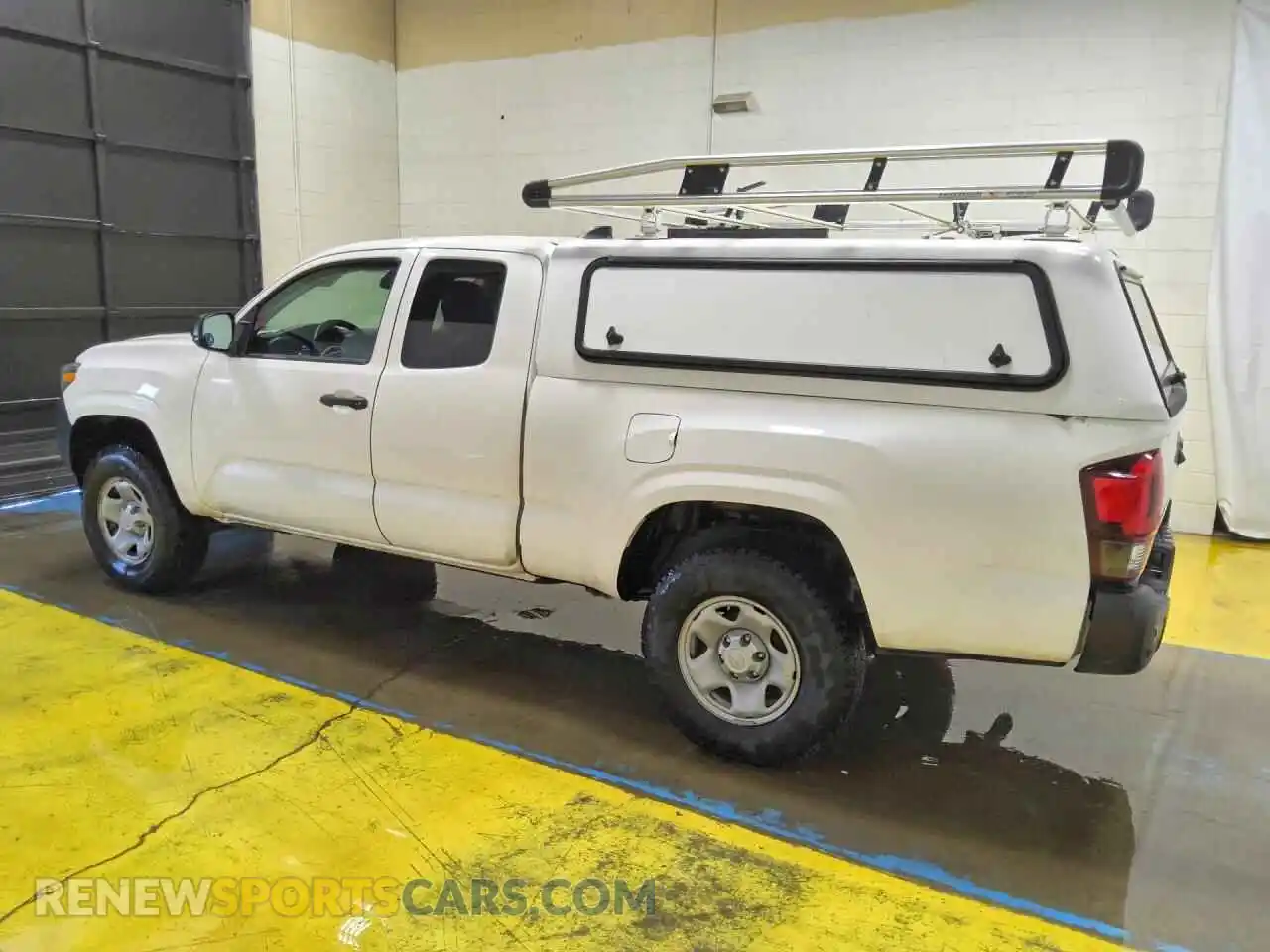 2 Photograph of a damaged car 3TYRX5GN4MT028389 TOYOTA TACOMA 2021