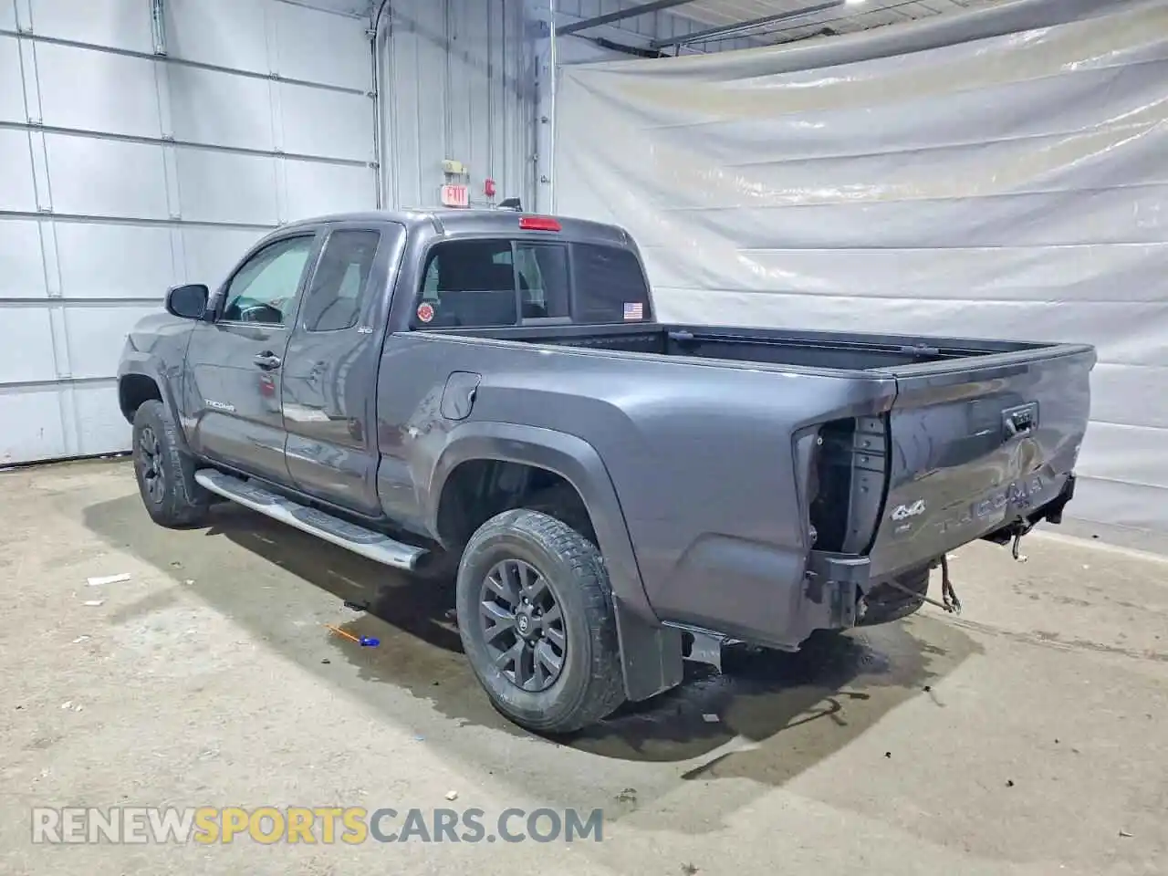 2 fotografías del automóvil dañado 3TYSX5EN0MT009357 TOYOTA TACOMA 2021