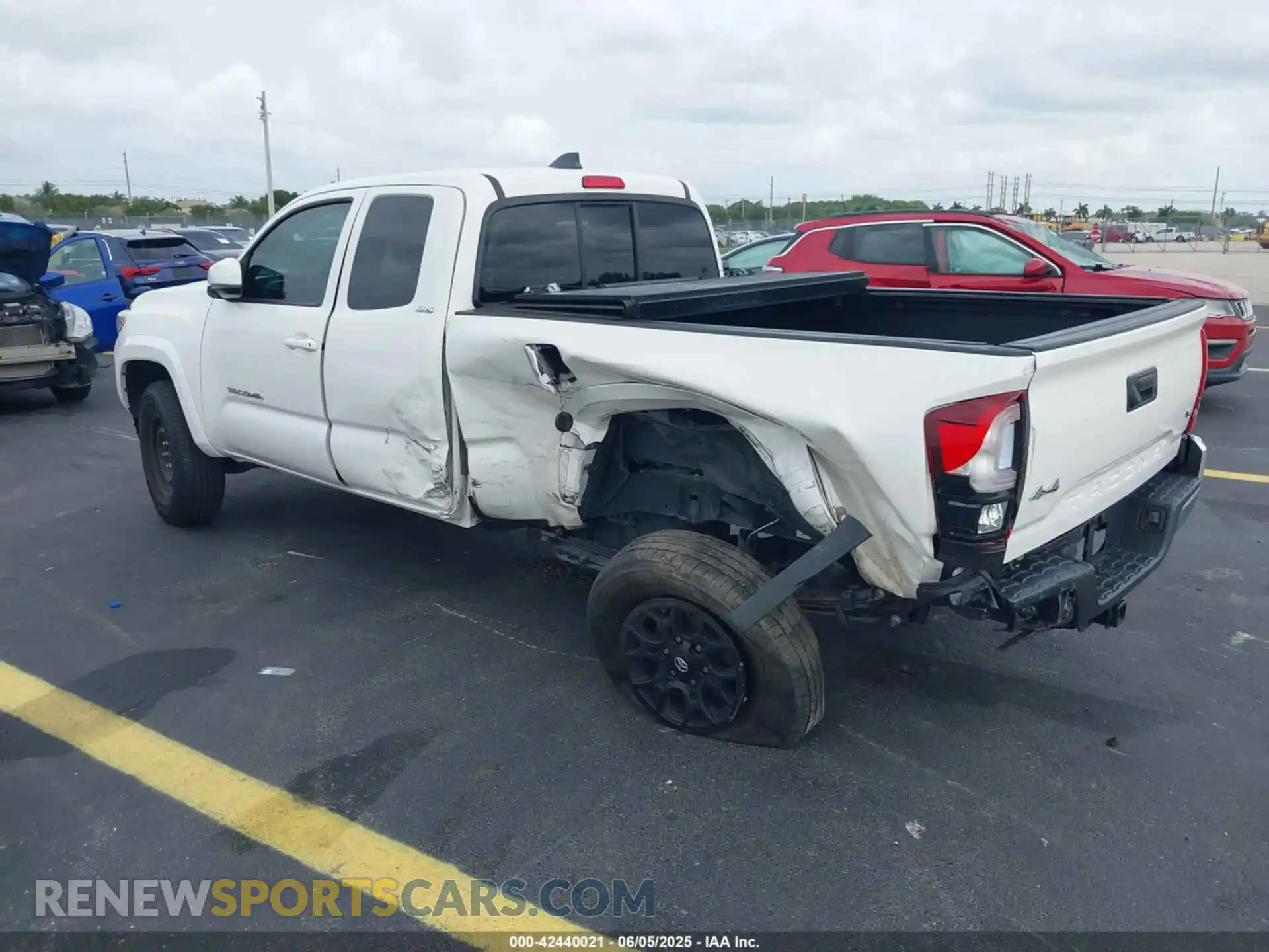 3 Фотография поврежденного автомобиля 3TYSZ5AN6MT051628 TOYOTA TACOMA 2021