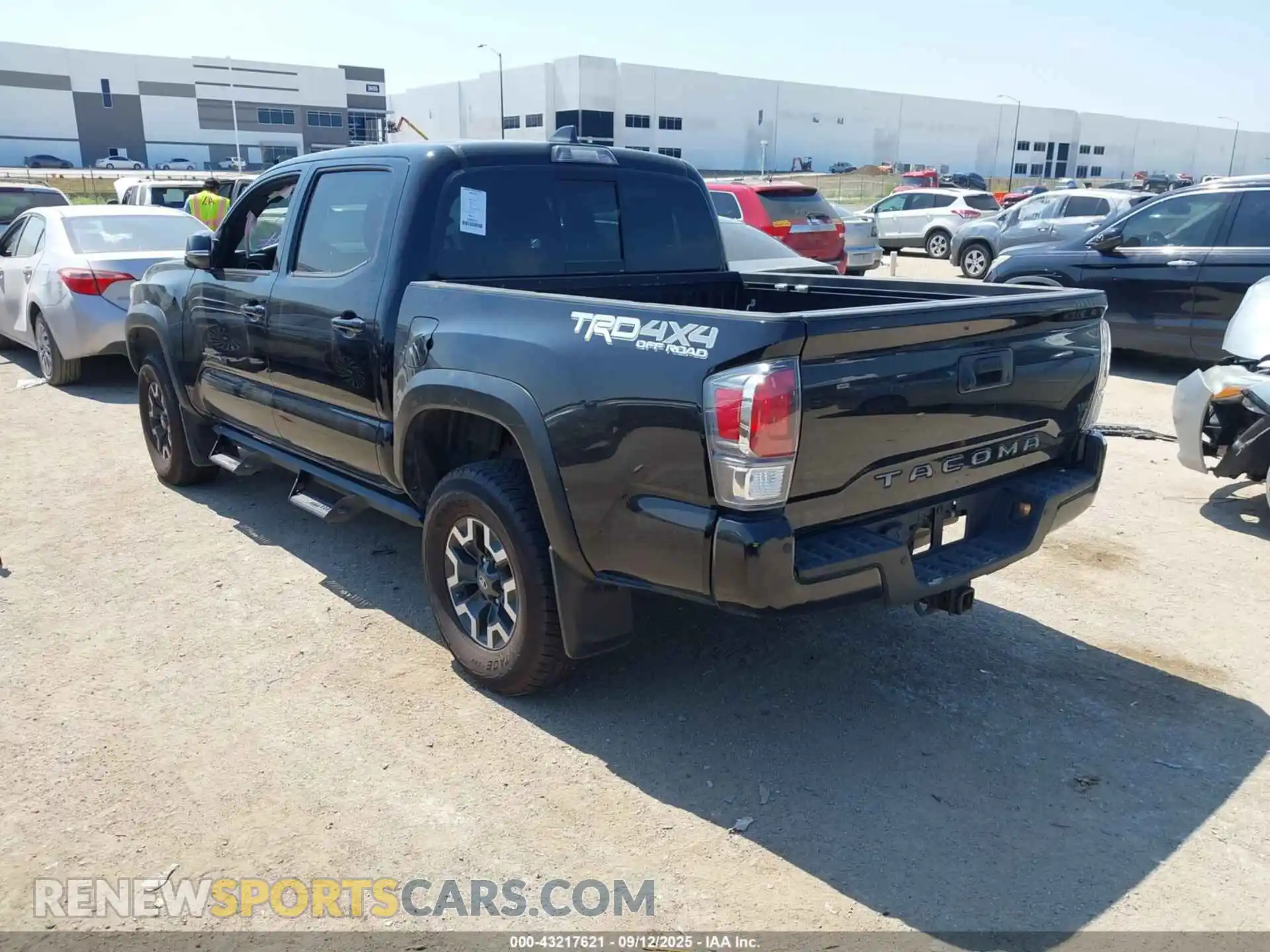 3 fotografías del automóvil dañado 3TMCZ5AN2NM481030 TOYOTA TACOMA 2022