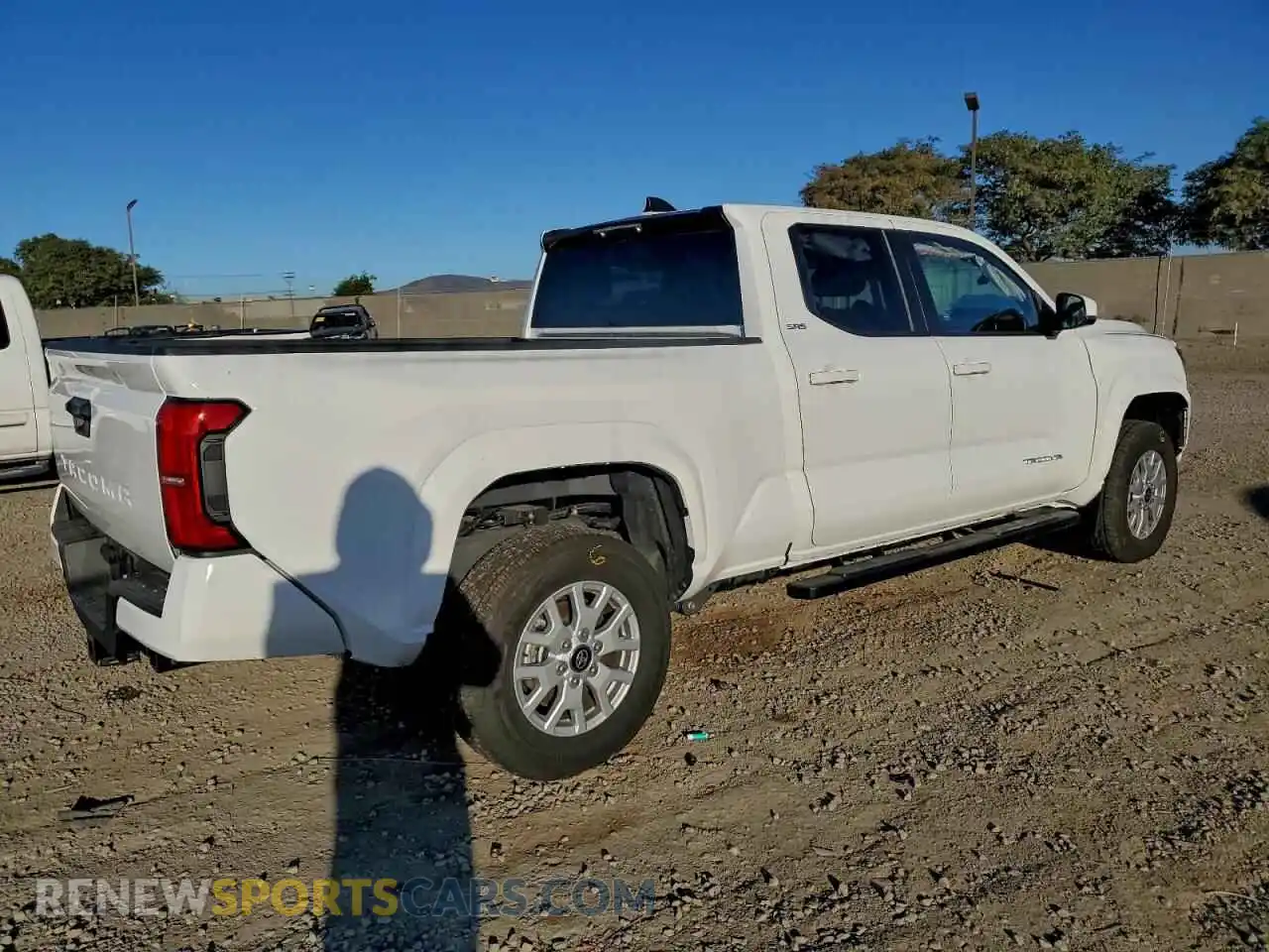 3 fotografías del automóvil dañado 3TMKB5FN1RM012817 TOYOTA TACOMA 2024