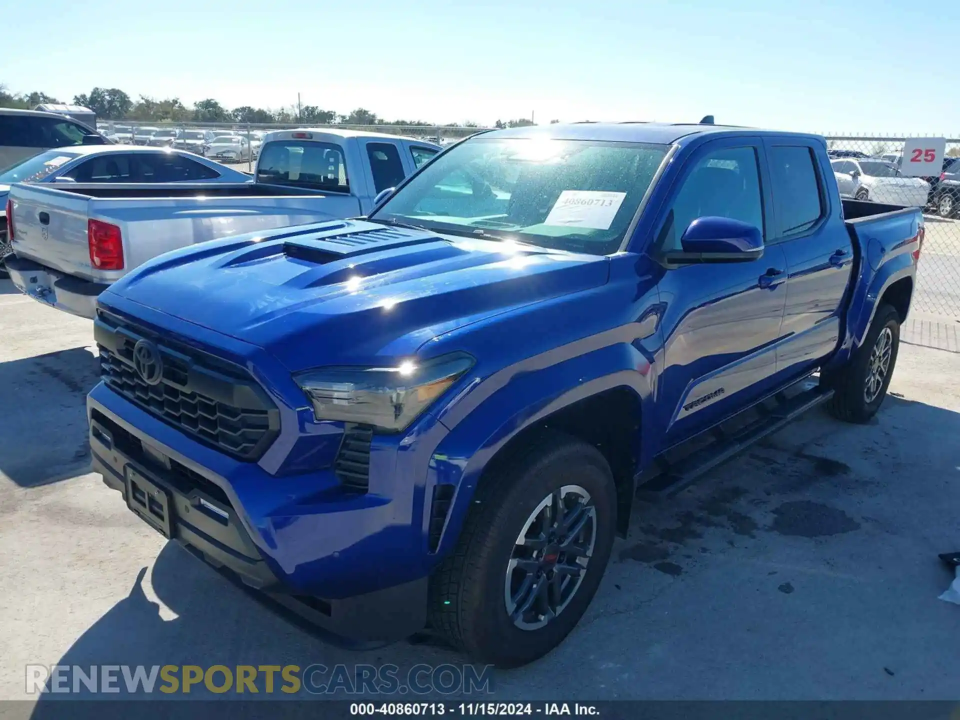 2 fotografías del automóvil dañado 3TMKB5FN2RM004225 TOYOTA TACOMA 2024
