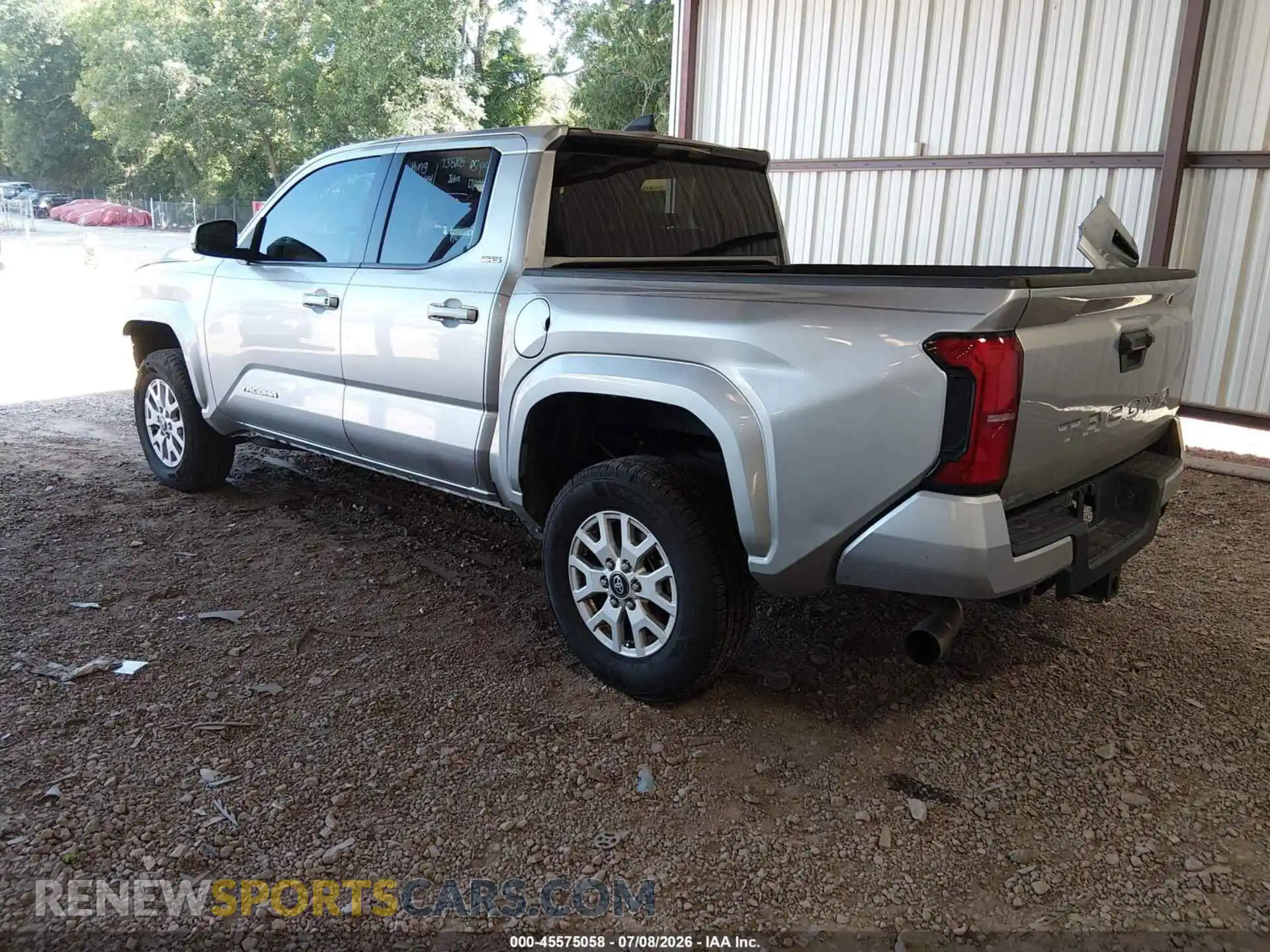 3 fotografías del automóvil dañado 3TMKB5FN2RM022272 TOYOTA TACOMA 2024
