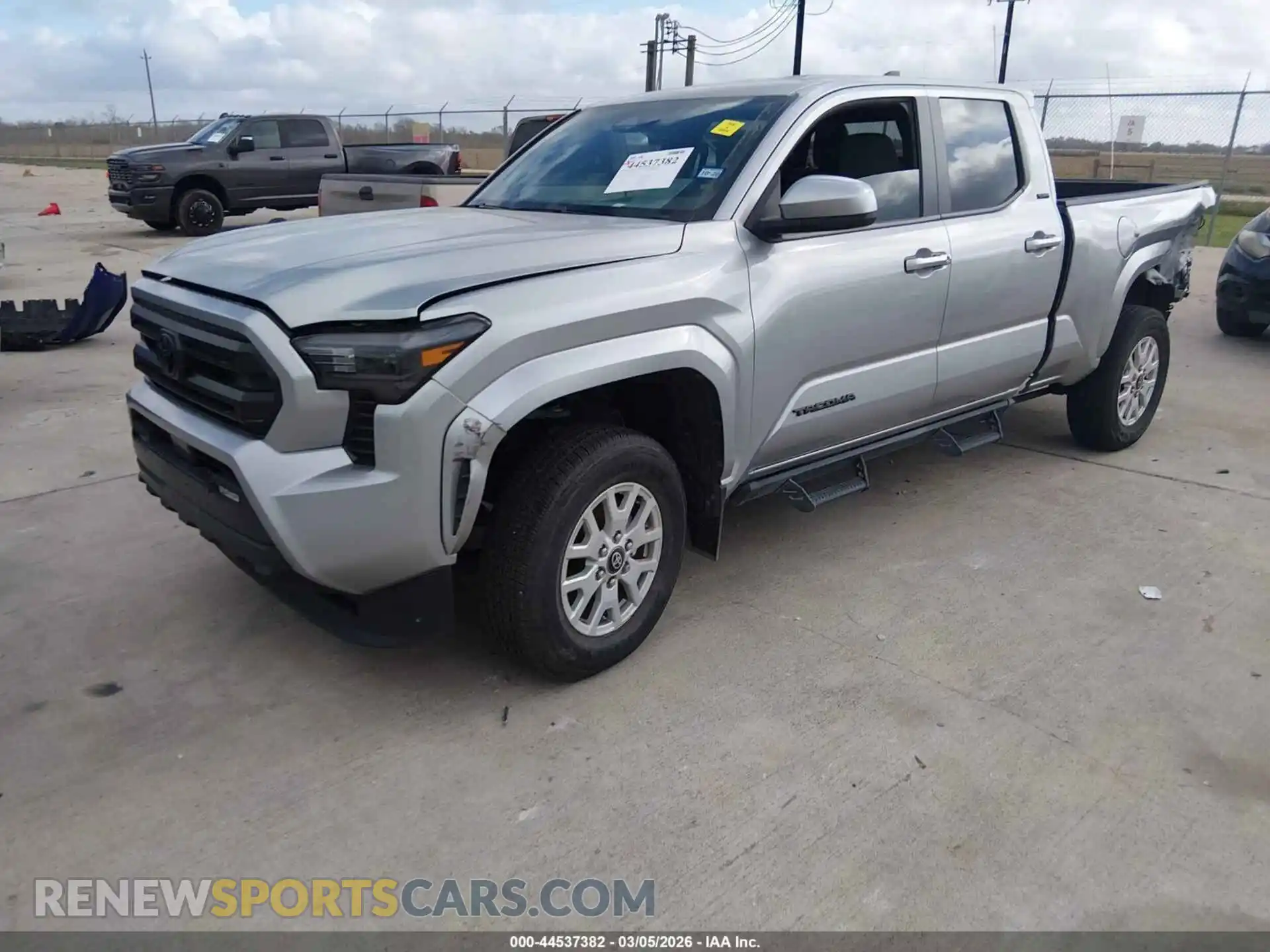 2 Фотография поврежденного автомобиля 3TMKB5FN3RM013838 TOYOTA TACOMA 2024