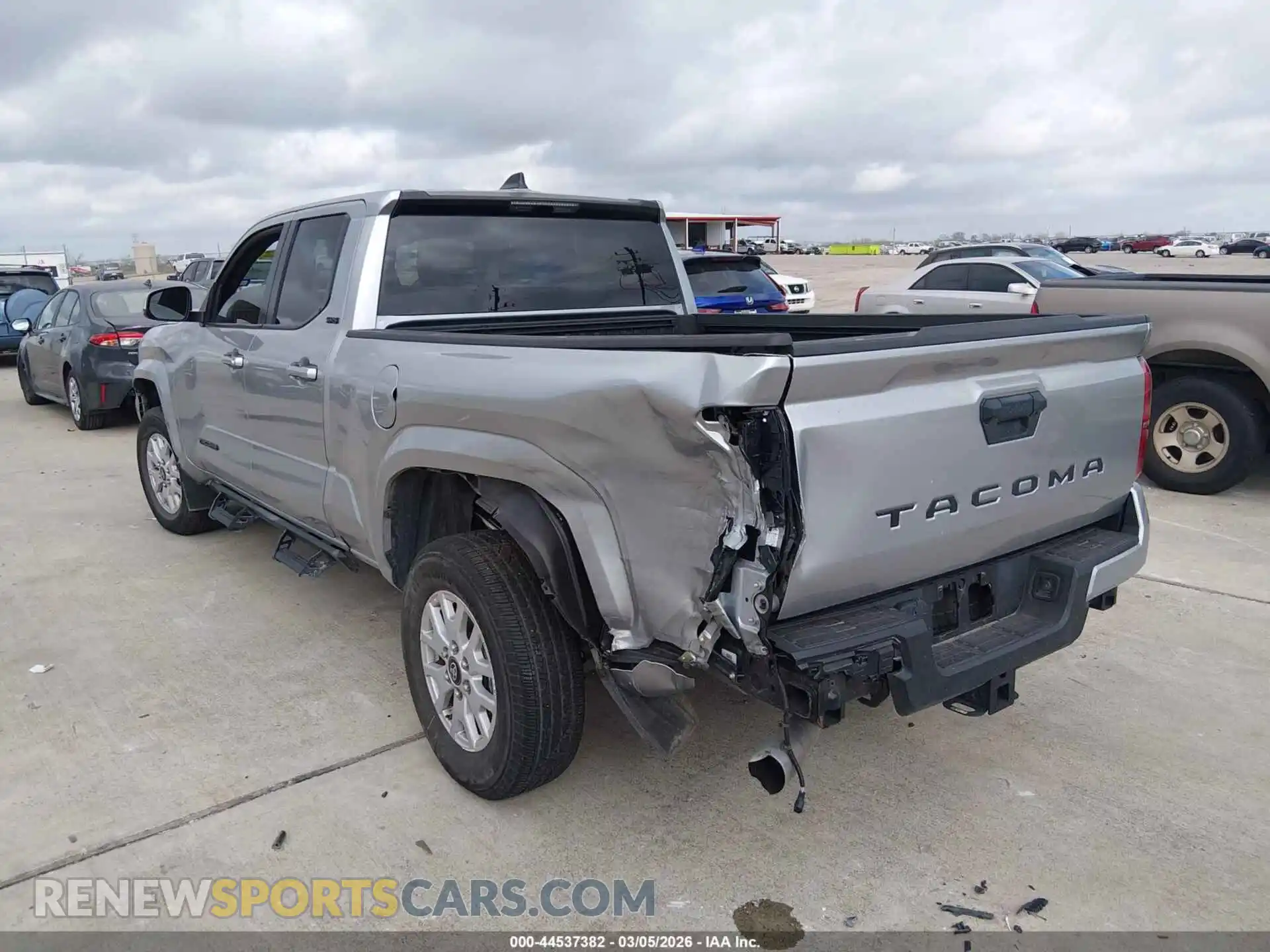 3 Фотография поврежденного автомобиля 3TMKB5FN3RM013838 TOYOTA TACOMA 2024