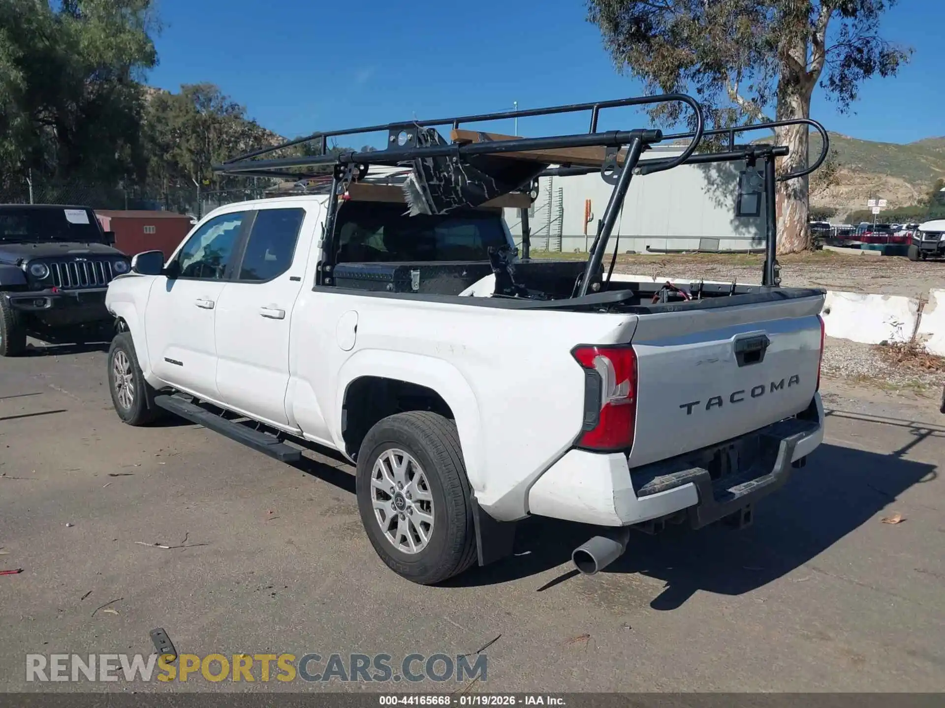 3 Фотография поврежденного автомобиля 3TMKB5FN4RM014285 TOYOTA TACOMA 2024
