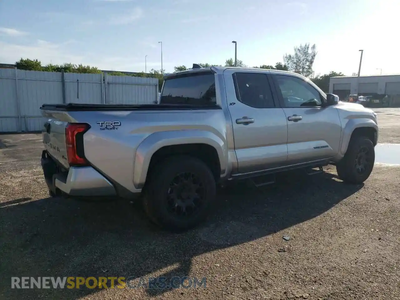 3 Фотография поврежденного автомобиля 3TMKB5FN6RM002316 TOYOTA TACOMA 2024