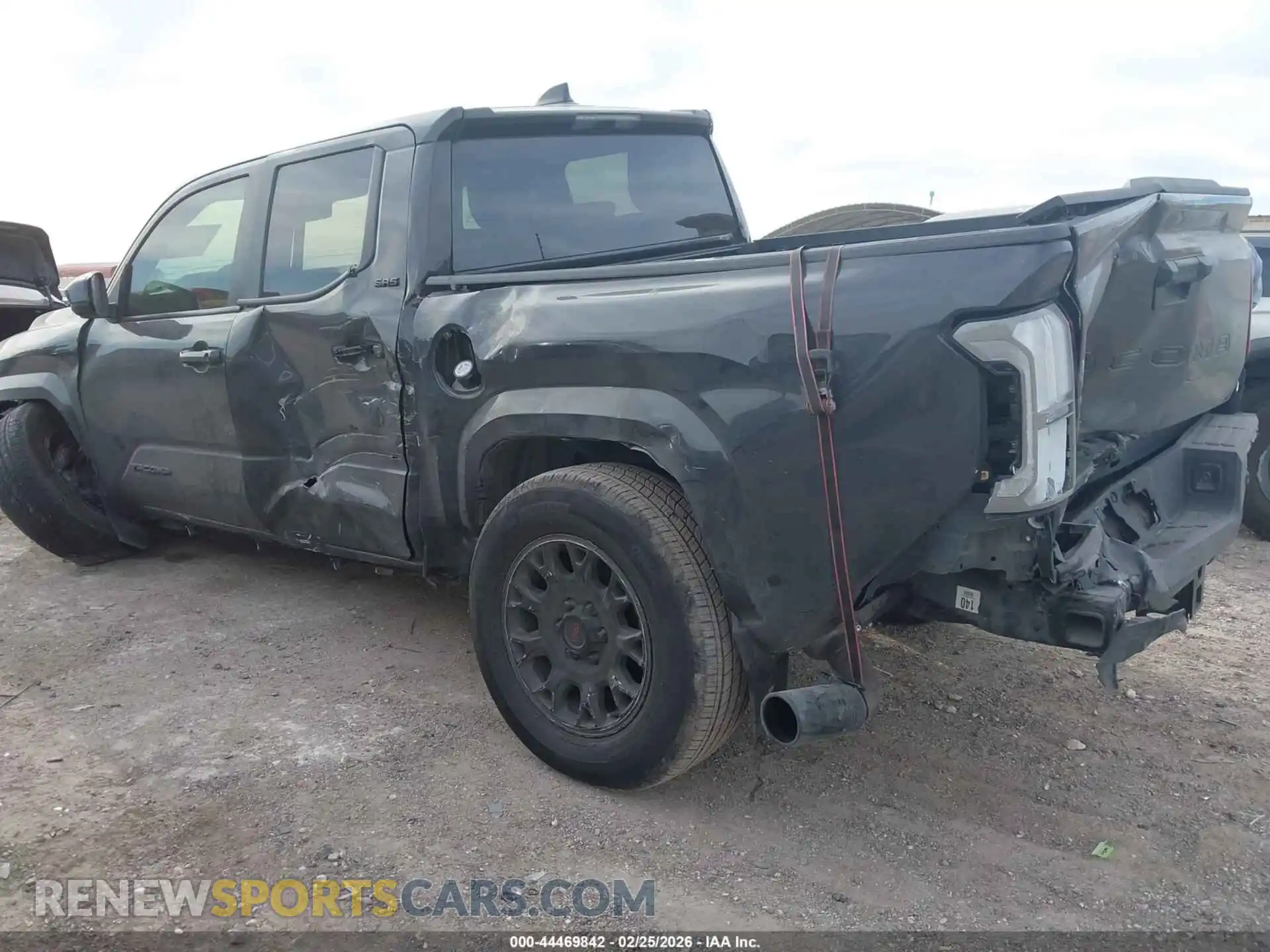 3 Фотография поврежденного автомобиля 3TMKB5FN6RM022985 TOYOTA TACOMA 2024