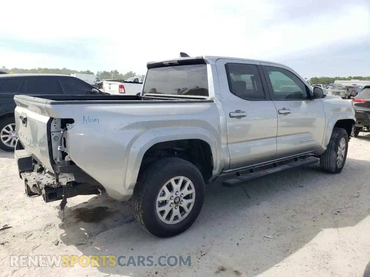 3 Фотография поврежденного автомобиля 3TMKB5FN7RM022915 TOYOTA TACOMA 2024