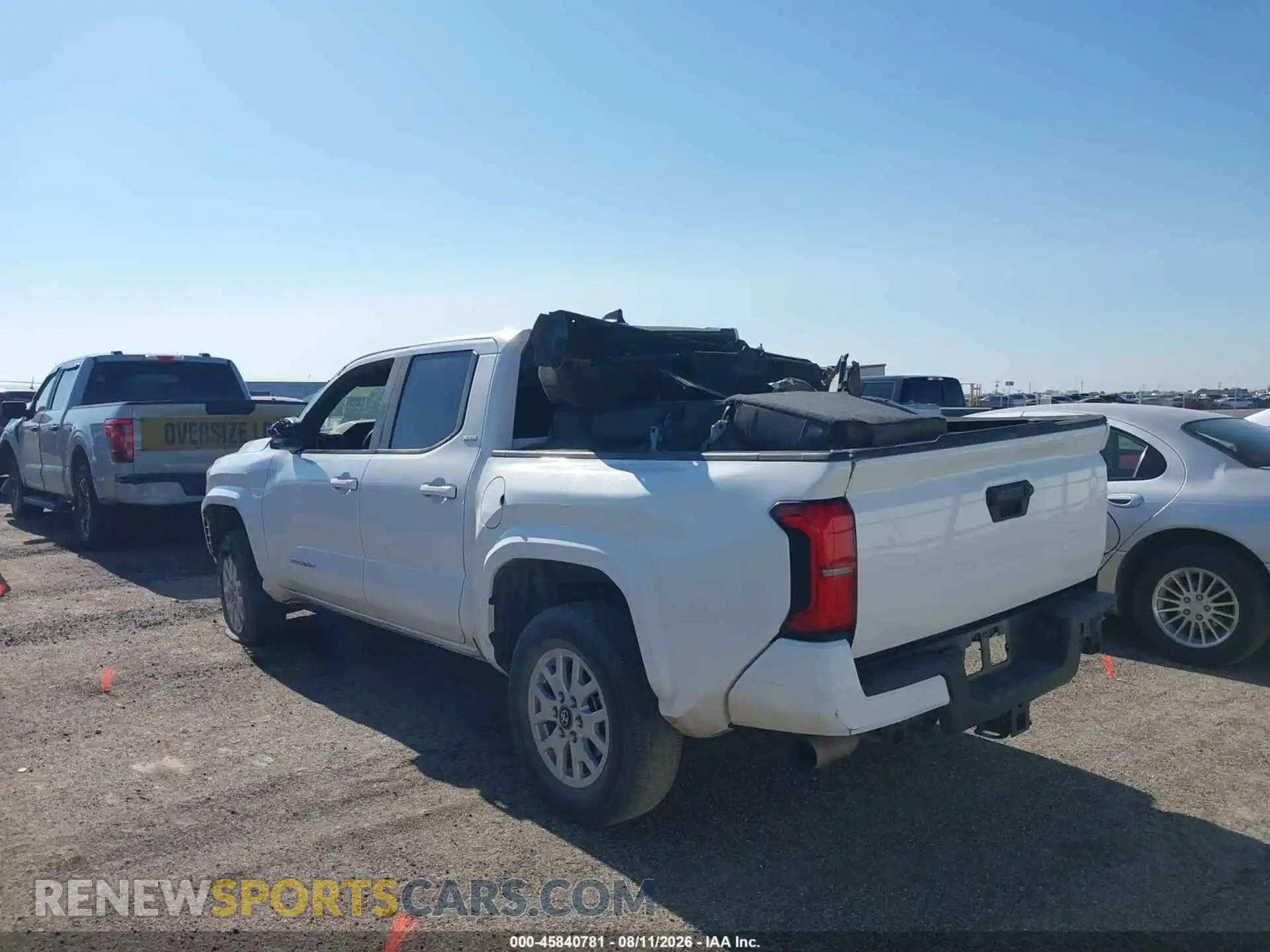3 Фотография поврежденного автомобиля 3TMKB5FN8RM000180 TOYOTA TACOMA 2024