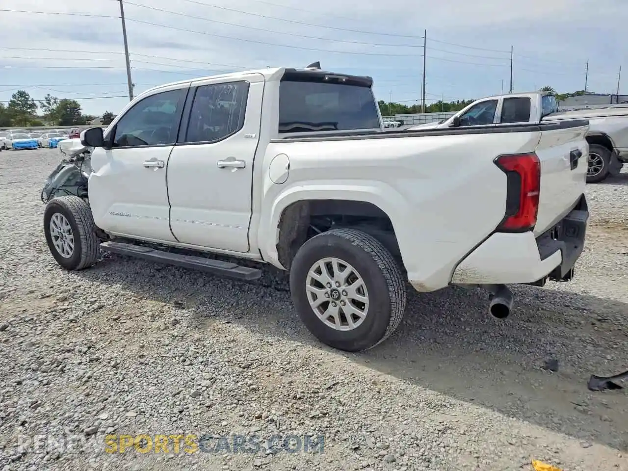 2 fotografías del automóvil dañado 3TMKB5FN8RM014760 TOYOTA TACOMA 2024