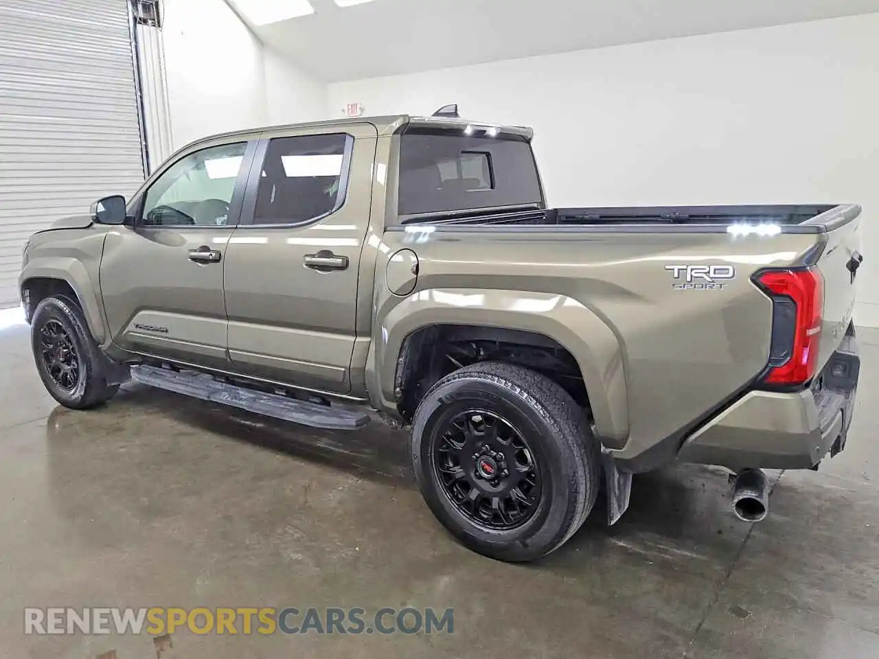 2 Фотография поврежденного автомобиля 3TMKB5FN9RM011737 TOYOTA TACOMA 2024