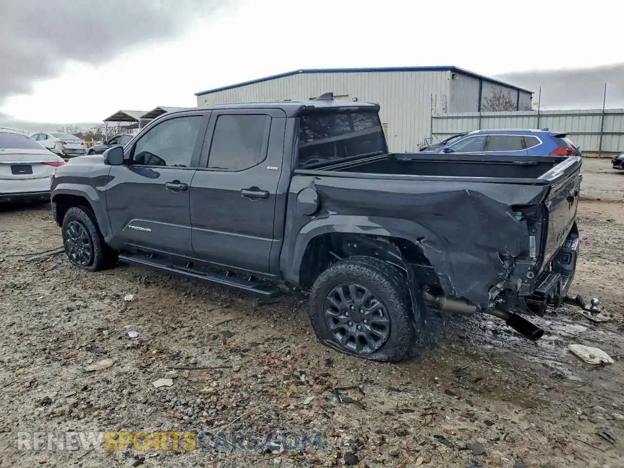 2 fotografías del automóvil dañado 3TMKB5FN9RM012192 TOYOTA TACOMA 2024