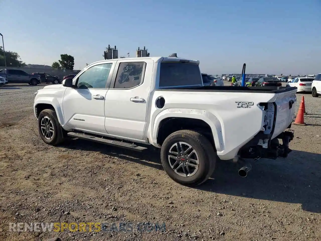2 Фотография поврежденного автомобиля 3TMKB5FN9RM022690 TOYOTA TACOMA 2024