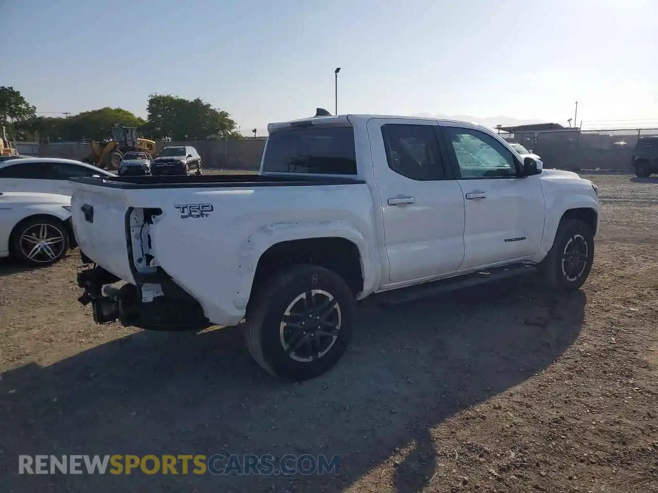 3 Фотография поврежденного автомобиля 3TMKB5FN9RM022690 TOYOTA TACOMA 2024