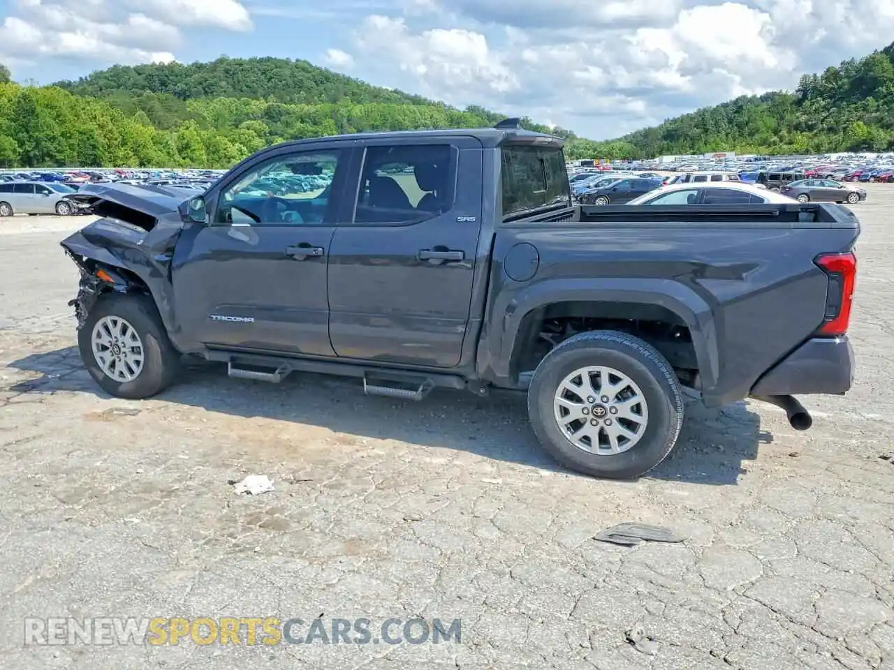 2 fotografías del automóvil dañado 3TMLB5JN2RM029508 TOYOTA TACOMA 2024