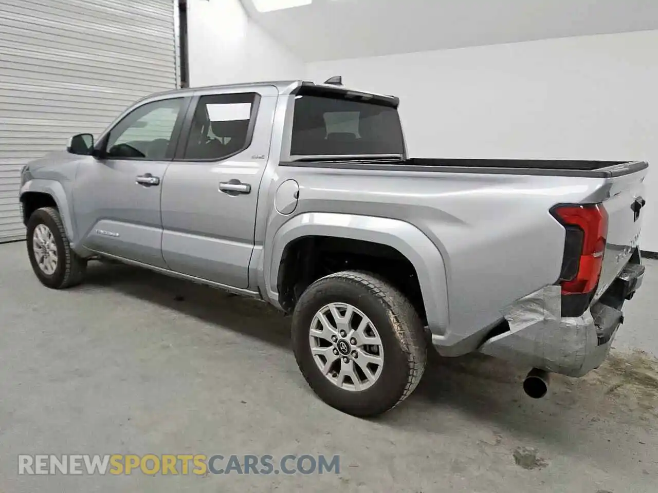 2 Photograph of a damaged car 3TMLB5JNXRM020653 TOYOTA TACOMA 2024