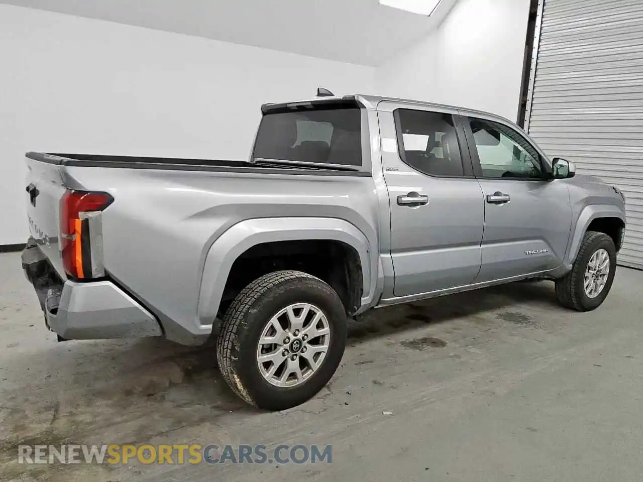 3 Photograph of a damaged car 3TMLB5JNXRM020653 TOYOTA TACOMA 2024