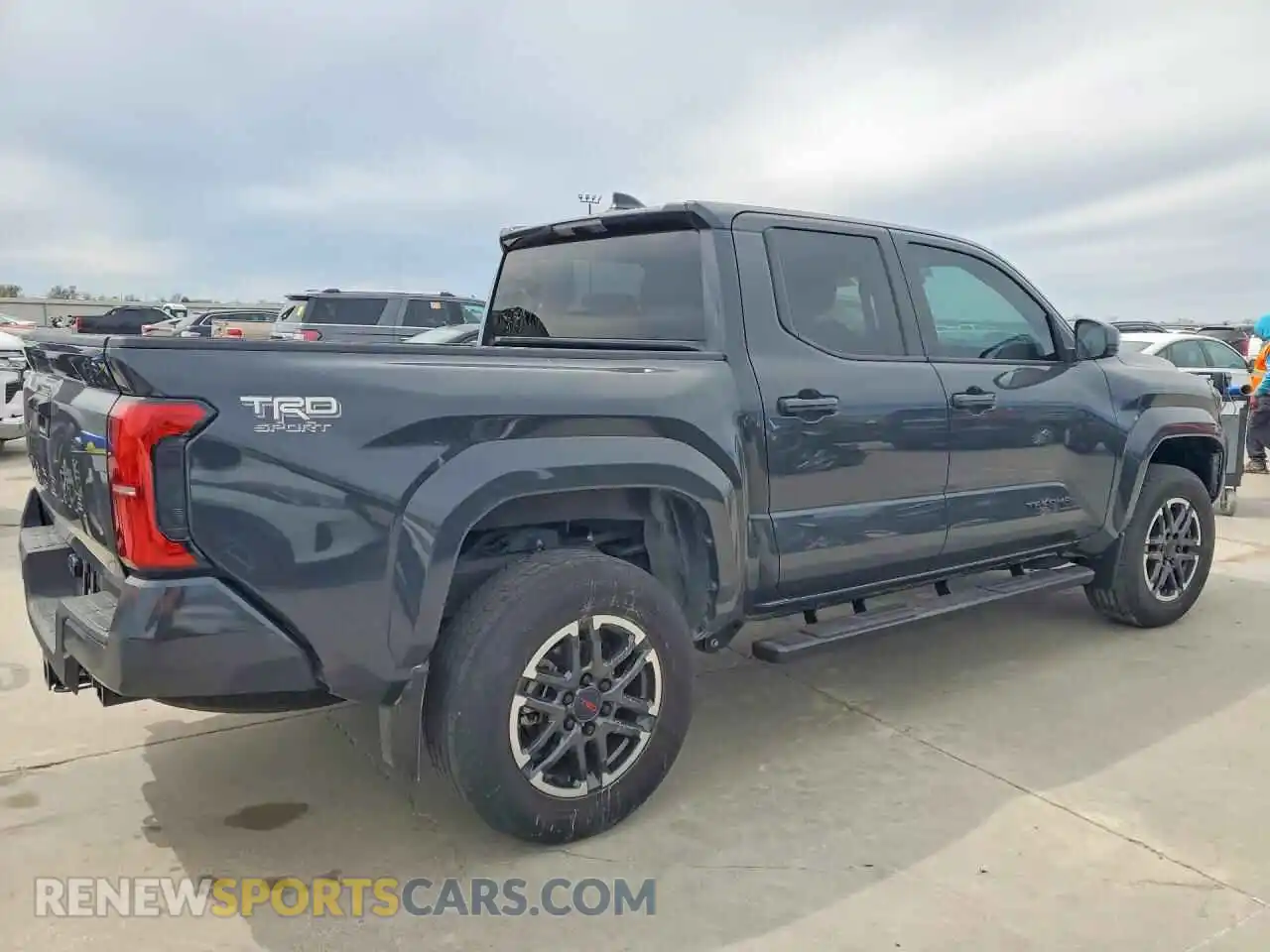 3 Фотография поврежденного автомобиля 3TYKB5FN0RT001702 TOYOTA TACOMA 2024