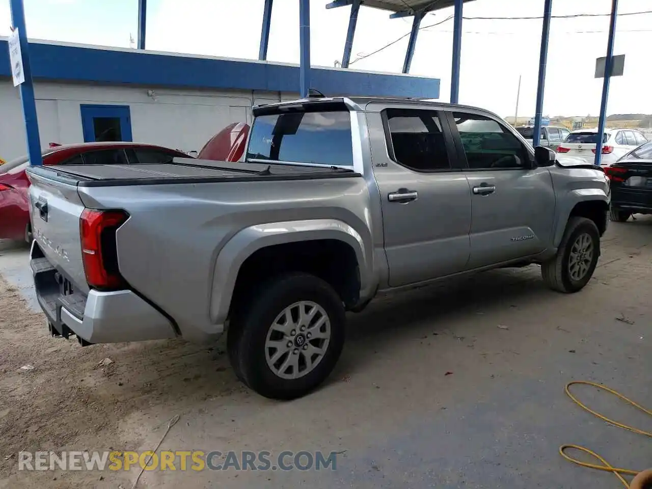 3 Фотография поврежденного автомобиля 3TYKB5FN2RT001636 TOYOTA TACOMA 2024