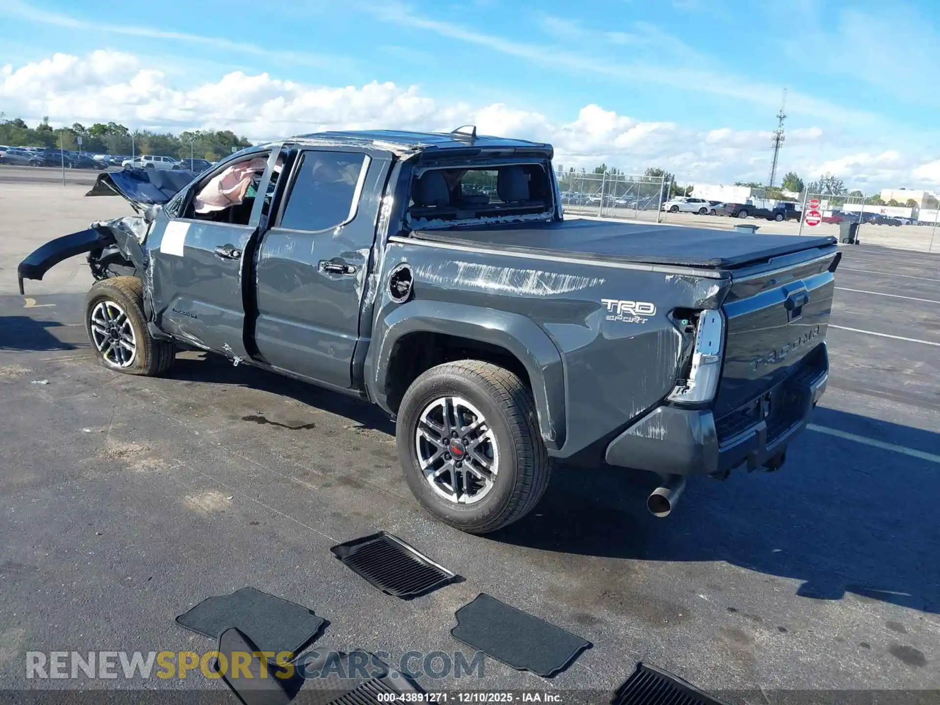 3 Photograph of a damaged car 3TYKB5FN2RT008618 TOYOTA TACOMA 2024