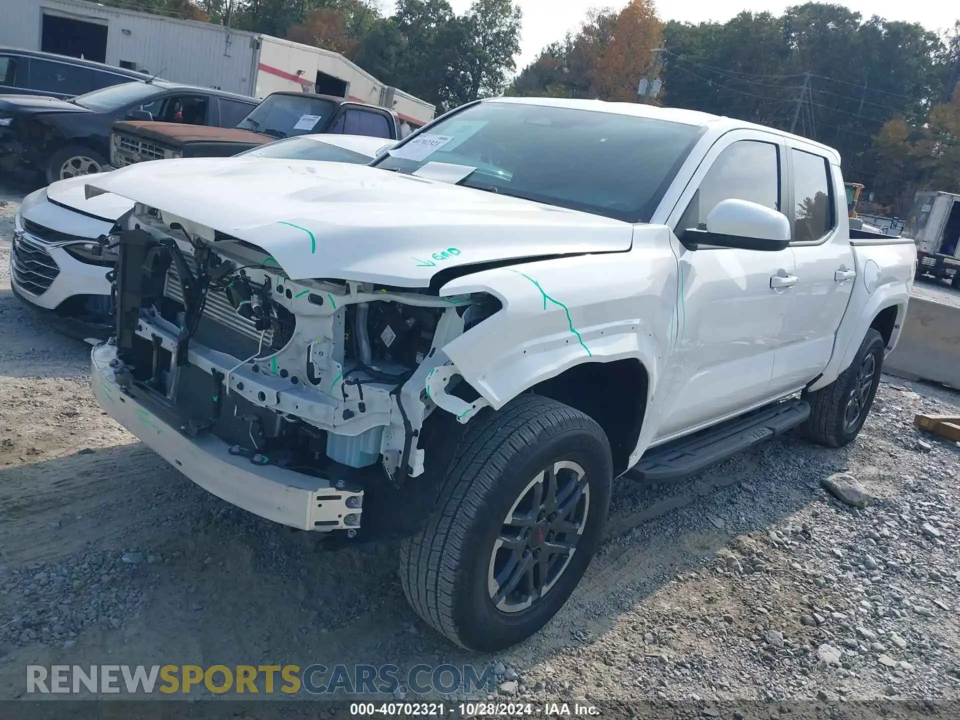 2 fotografías del automóvil dañado 3TYKB5FN3RT006313 TOYOTA TACOMA 2024