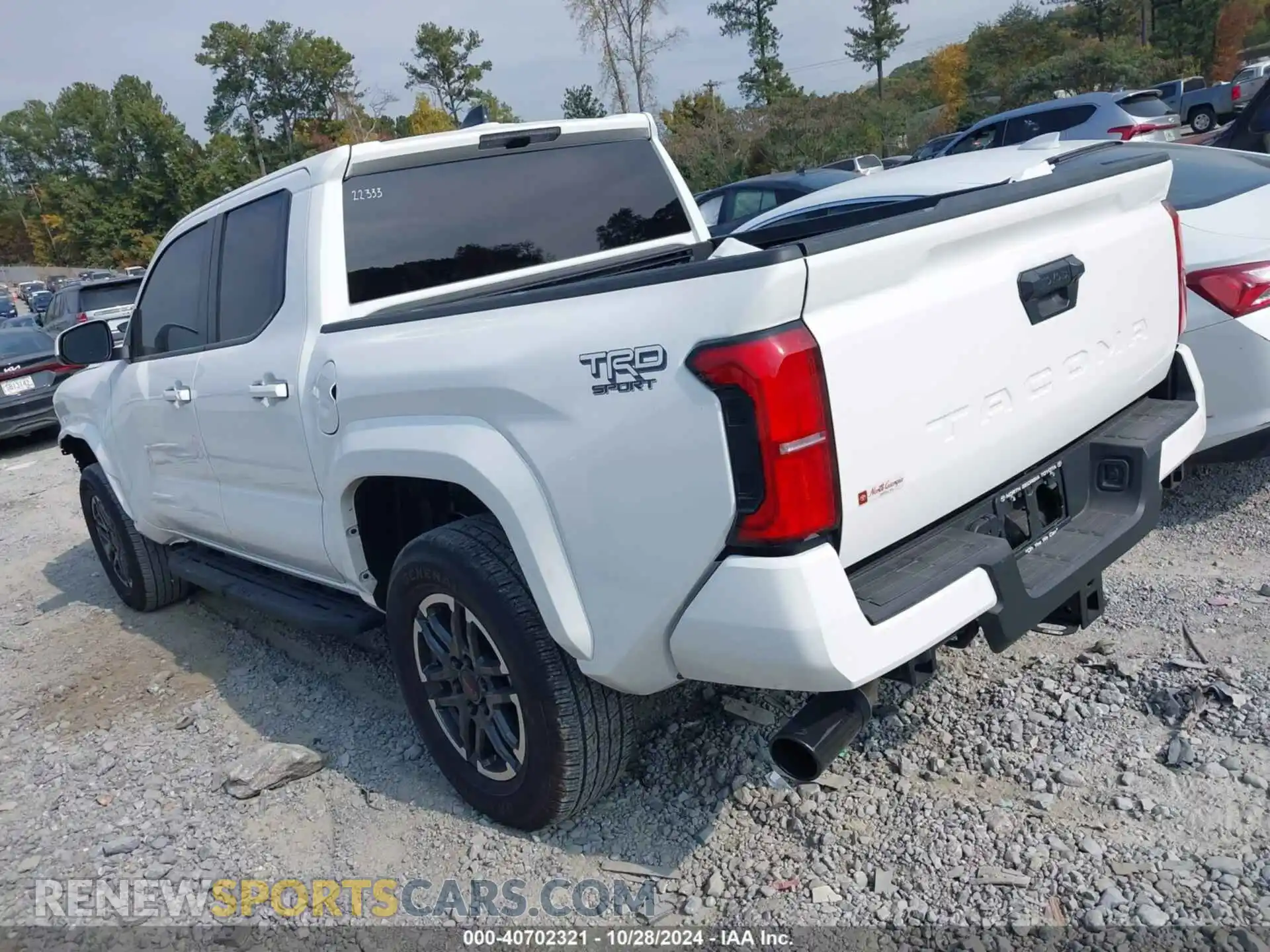 3 fotografías del automóvil dañado 3TYKB5FN3RT006313 TOYOTA TACOMA 2024