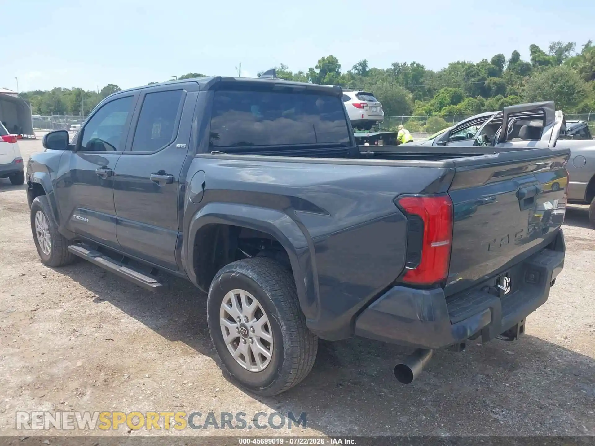3 fotografías del automóvil dañado 3TYKB5FN4RT008569 TOYOTA TACOMA 2024