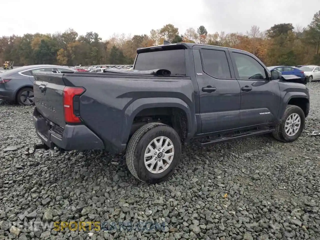 3 fotografías del automóvil dañado 3TYKB5FN4RT012461 TOYOTA TACOMA 2024