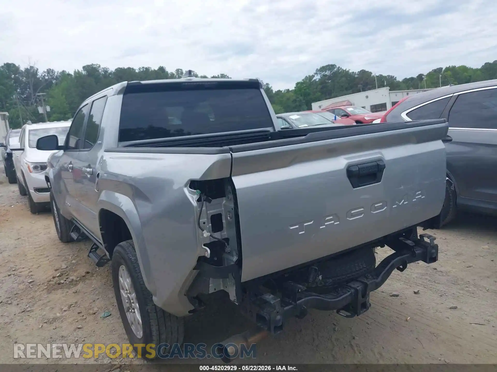 3 Photograph of a damaged car 3TYKB5FN8RT008297 TOYOTA TACOMA 2024